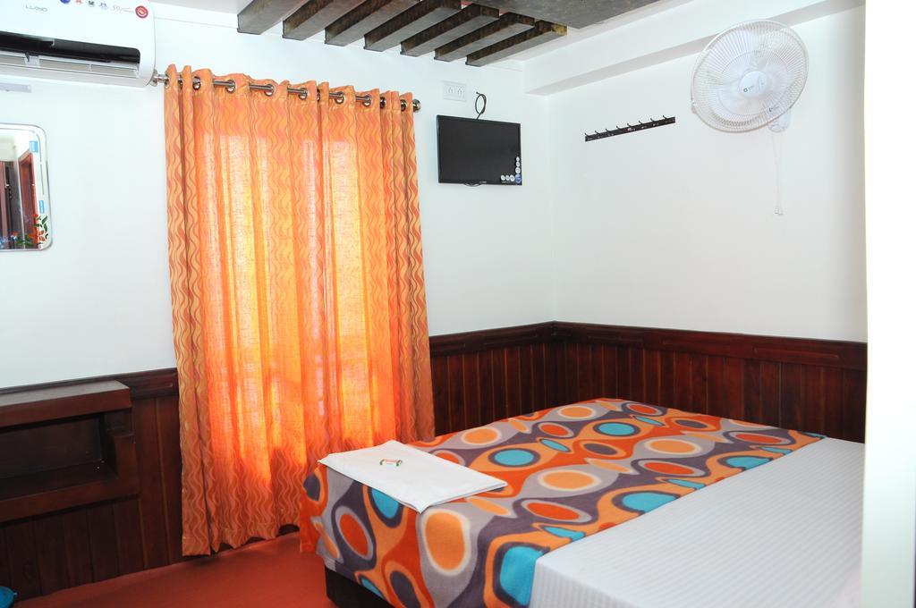 מלון מאראריקולם Marari Houseboat חדר תמונה